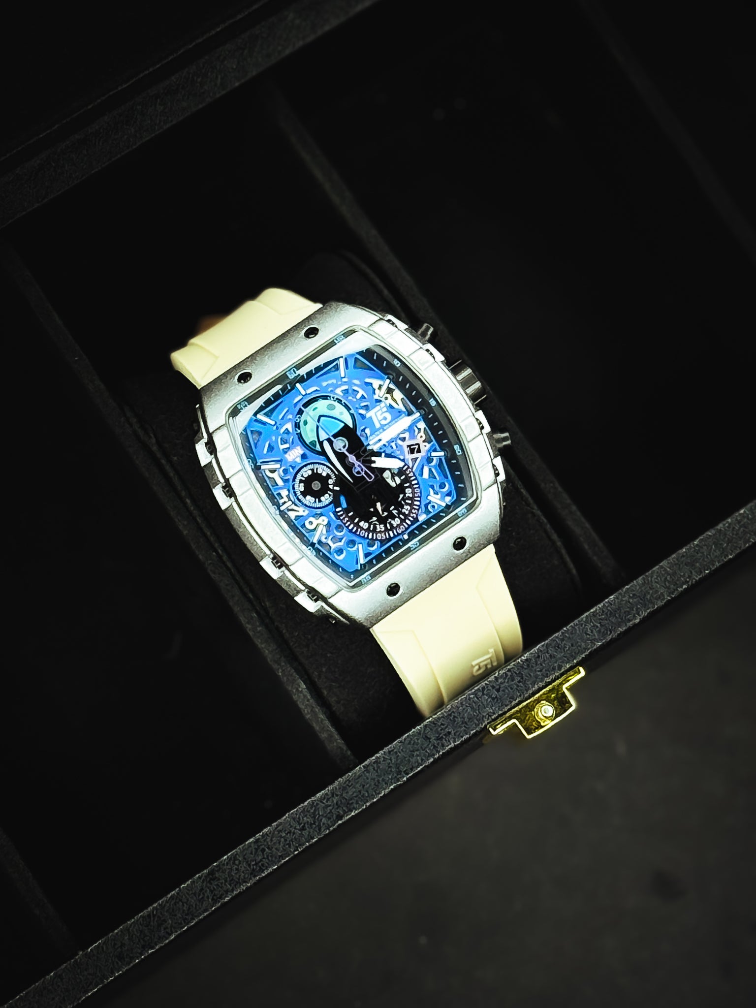 Shahenshah Blue Tech Masterpiece (White Edition)