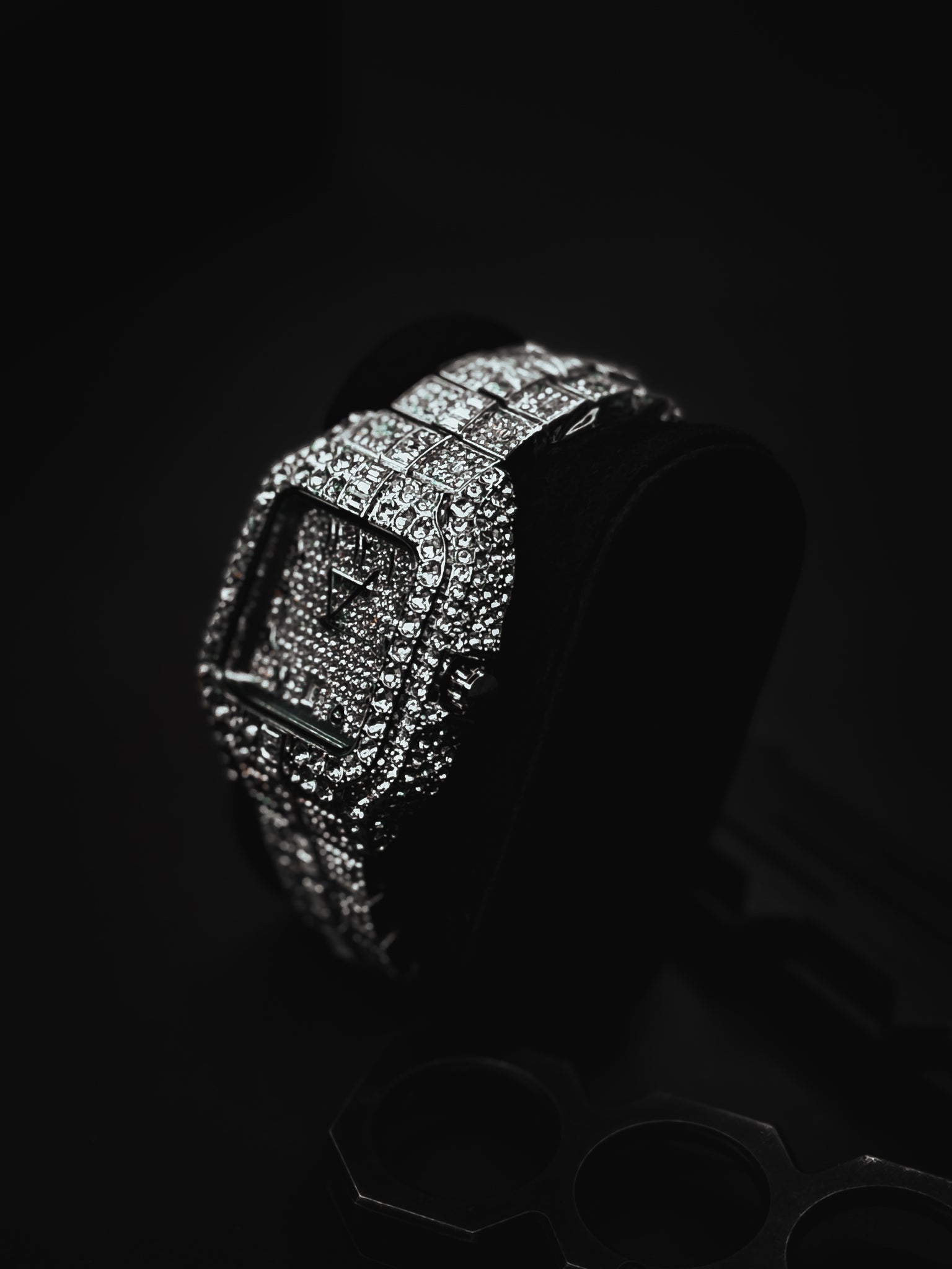King Watch Big Stones