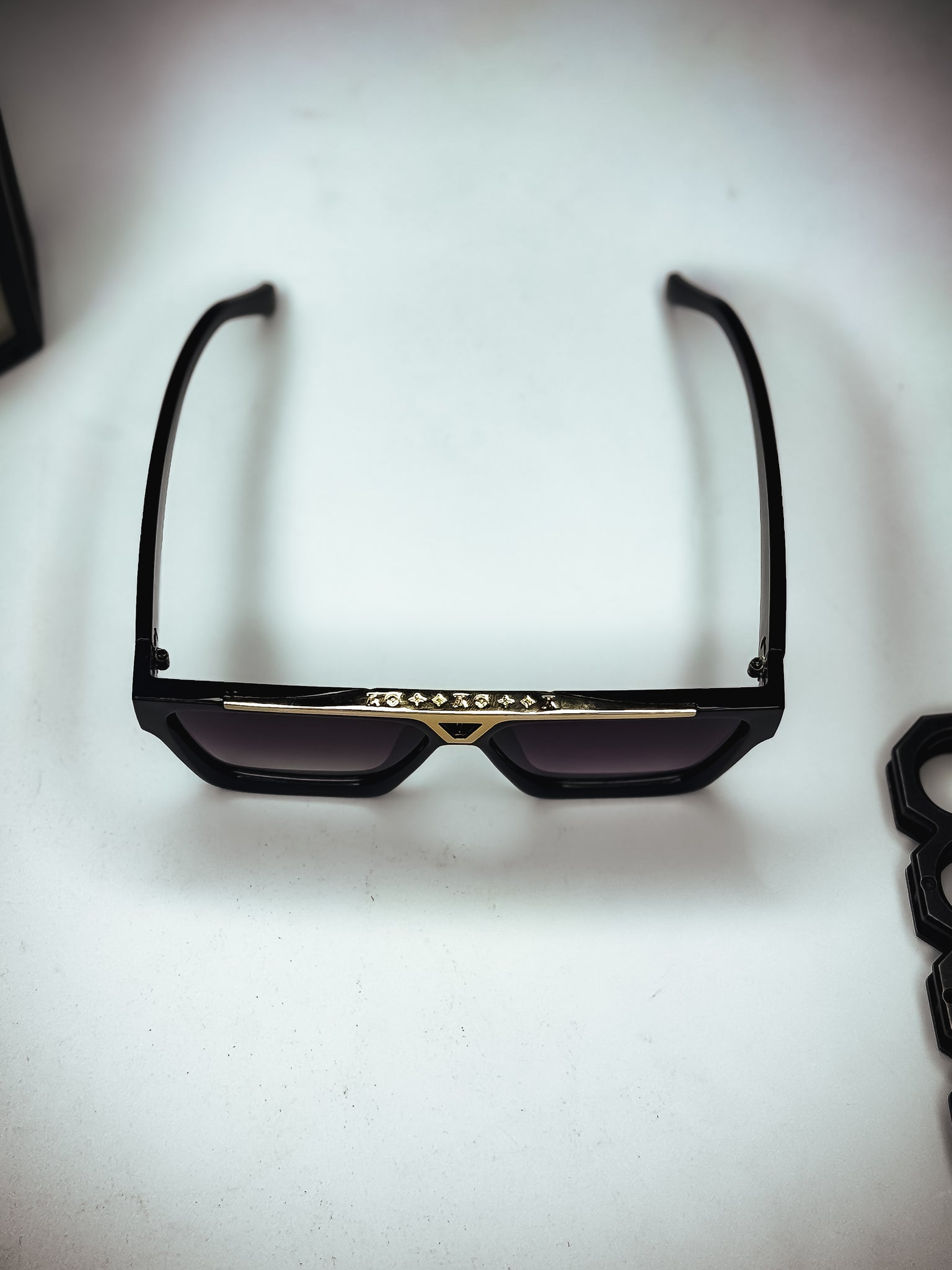 The Legend Shades