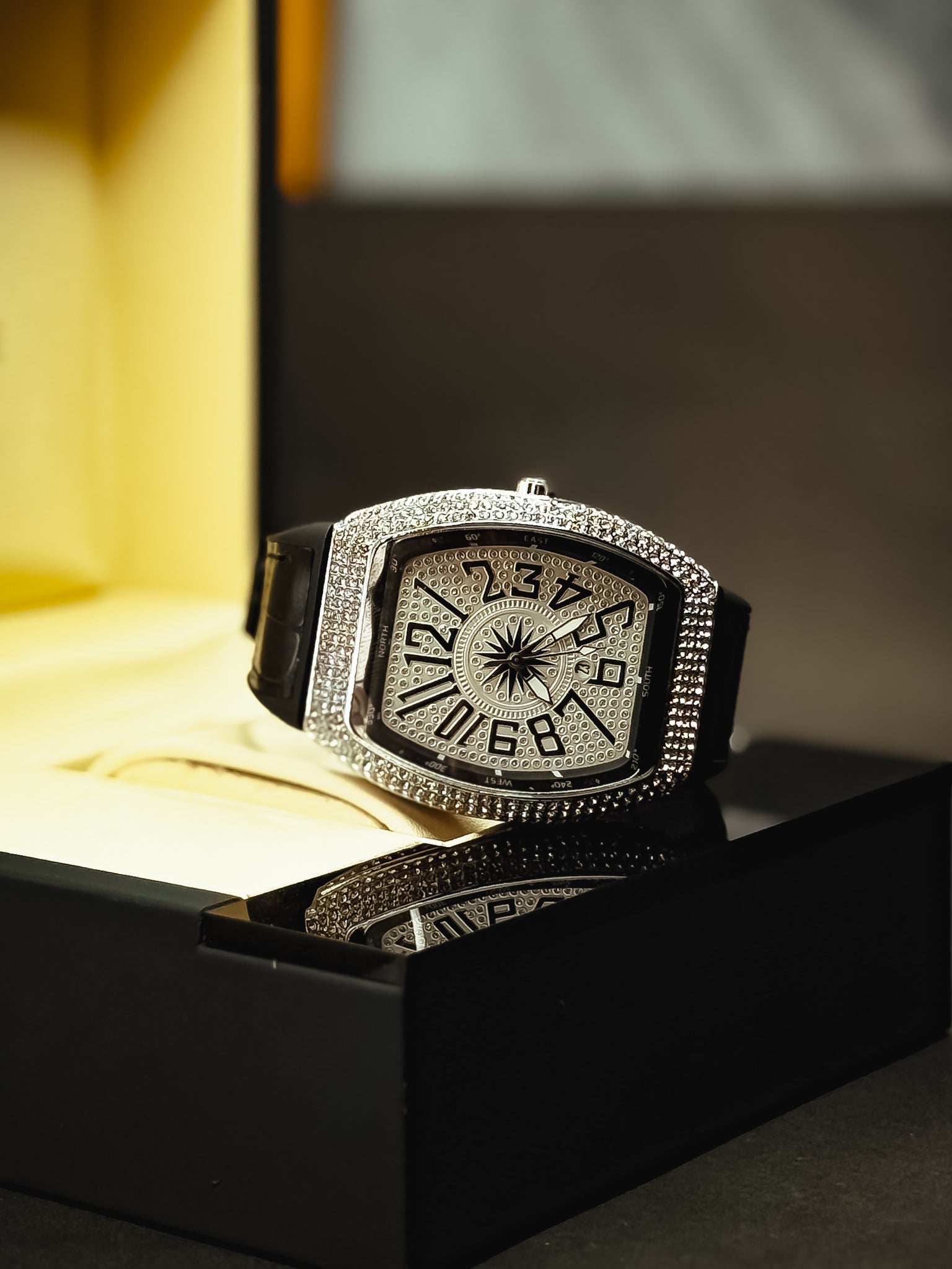 FM Diamond