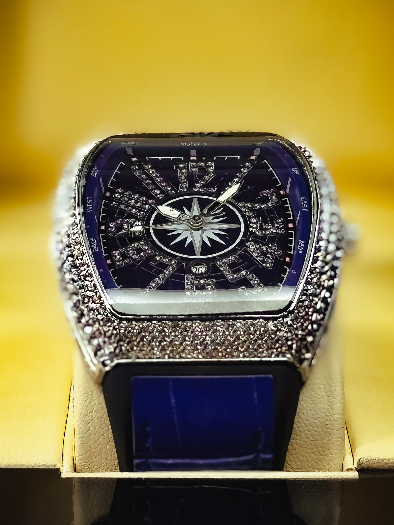 FM Diamond