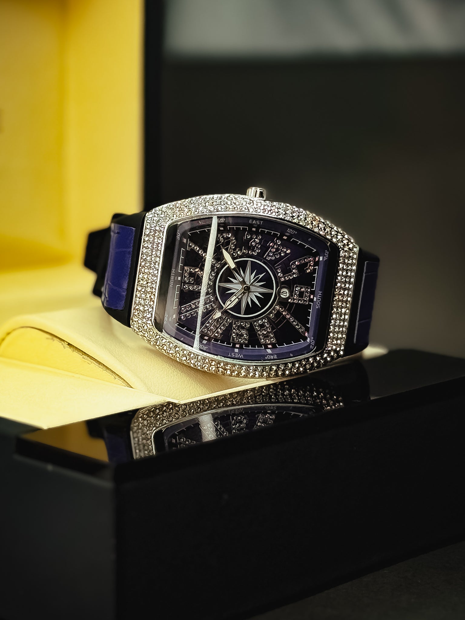 FM Diamond