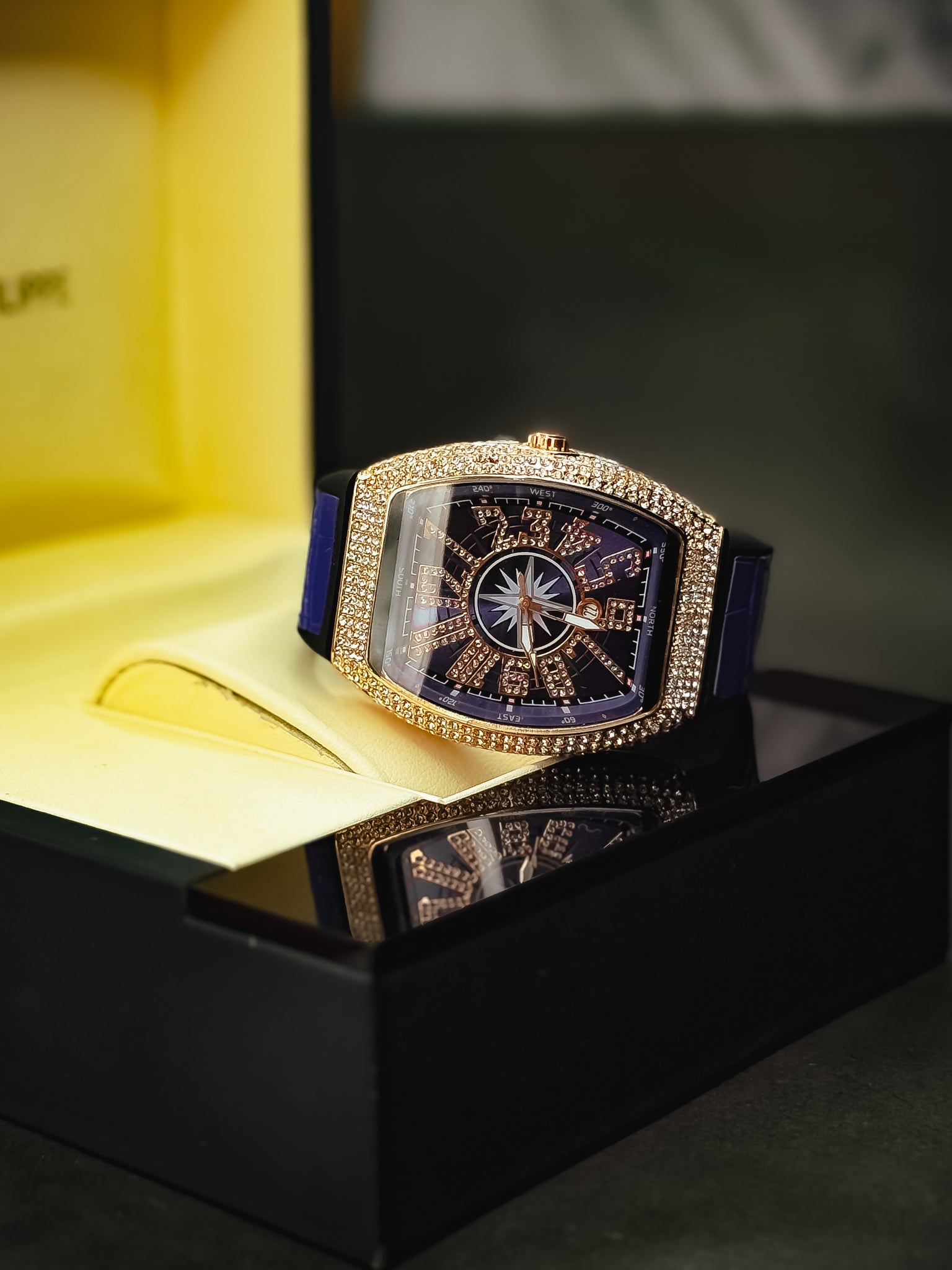 FM Diamond