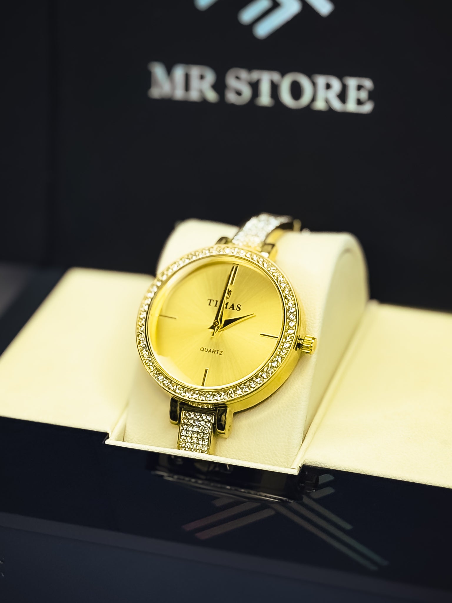 Golden Aura Elegance