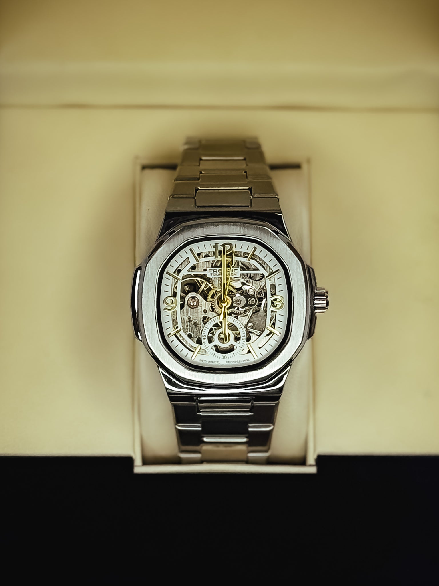 FT Square Automatic