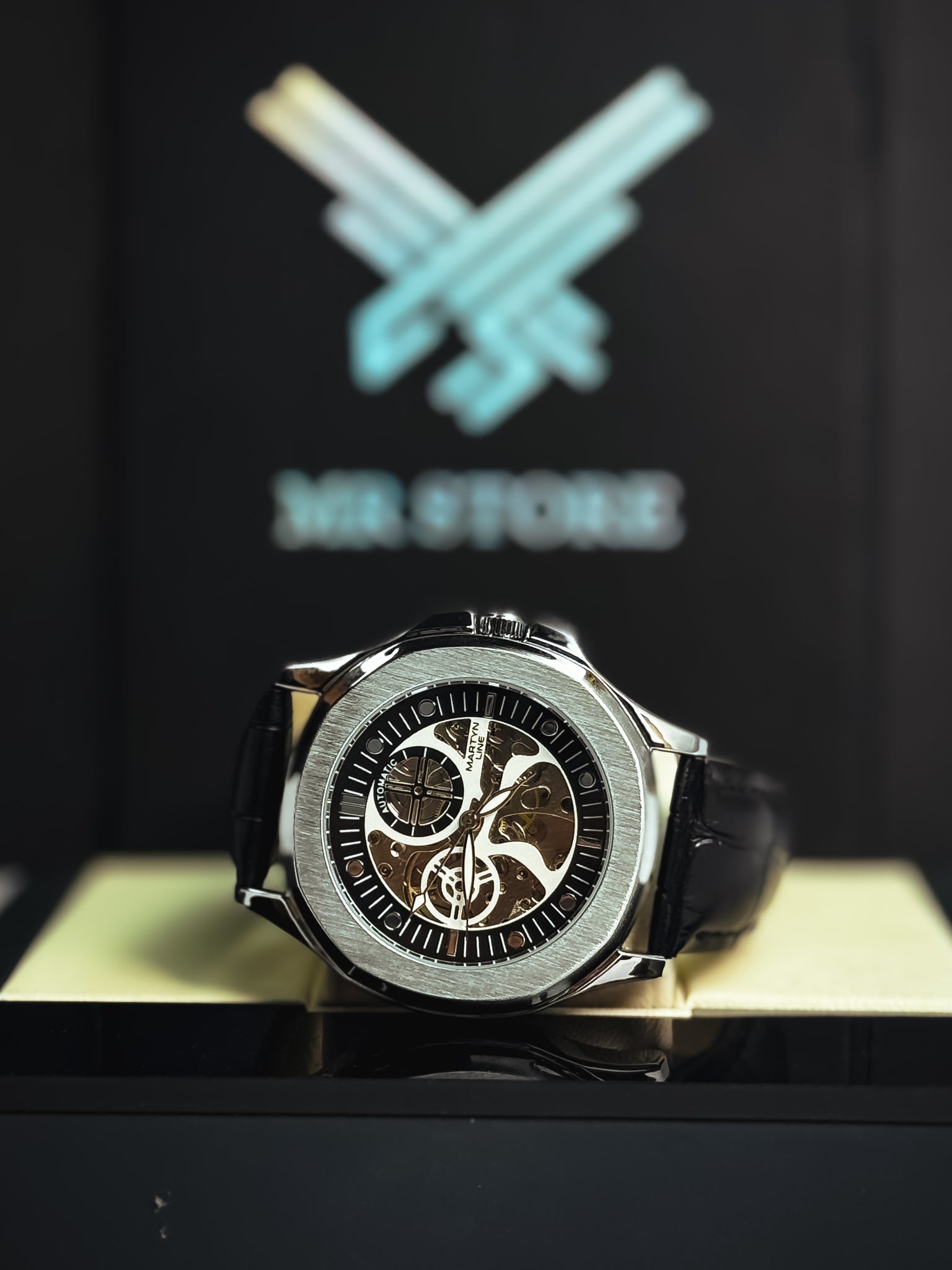 Magno Rounder Automatic Watch