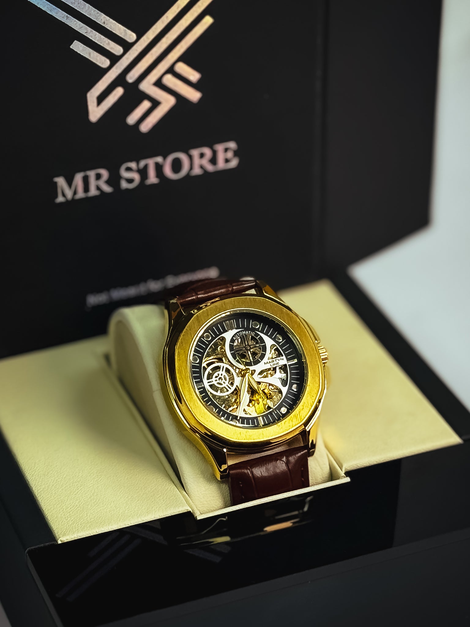Magno Rounder Automatic Watch