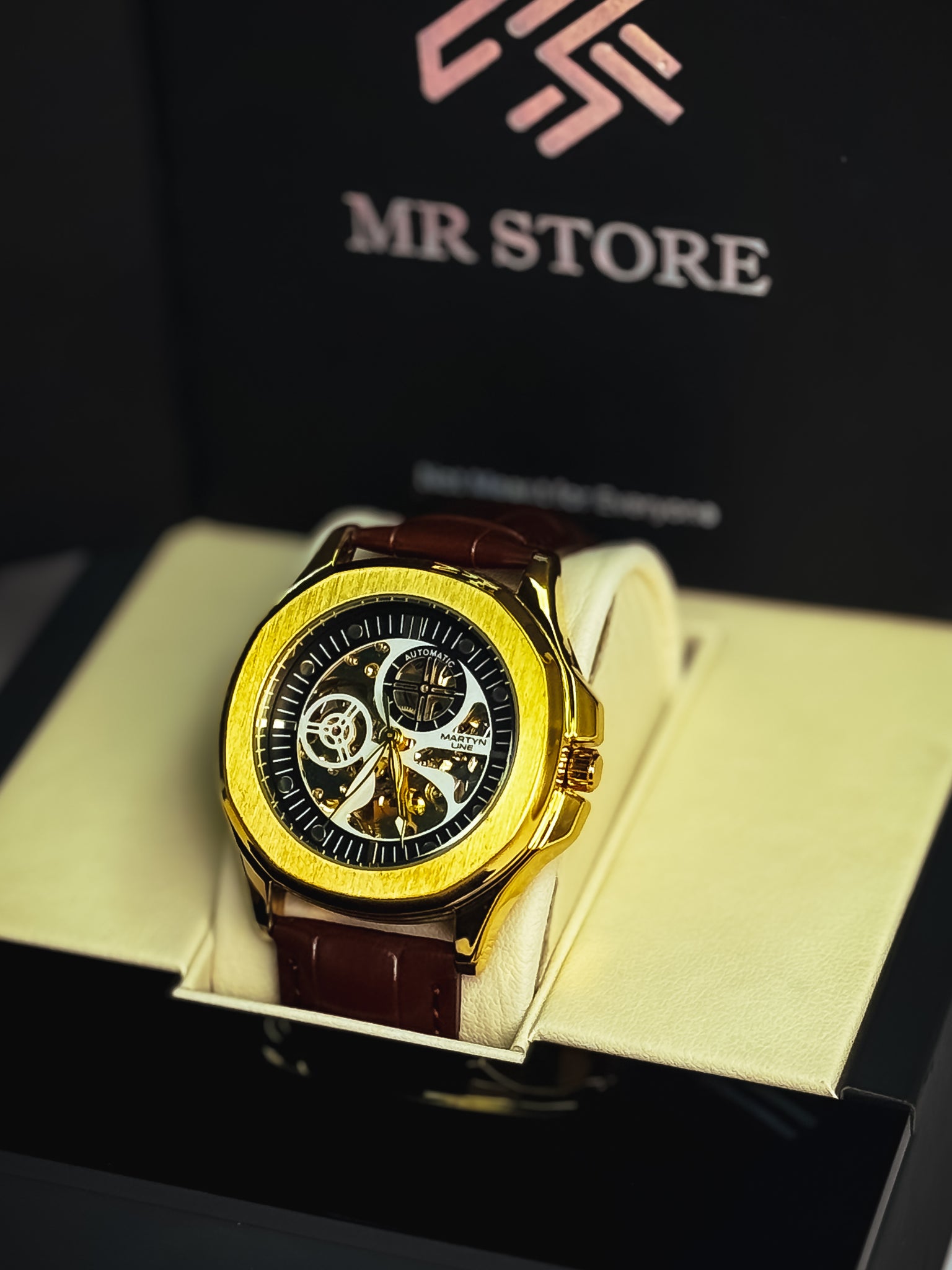 Magno Rounder Automatic Watch