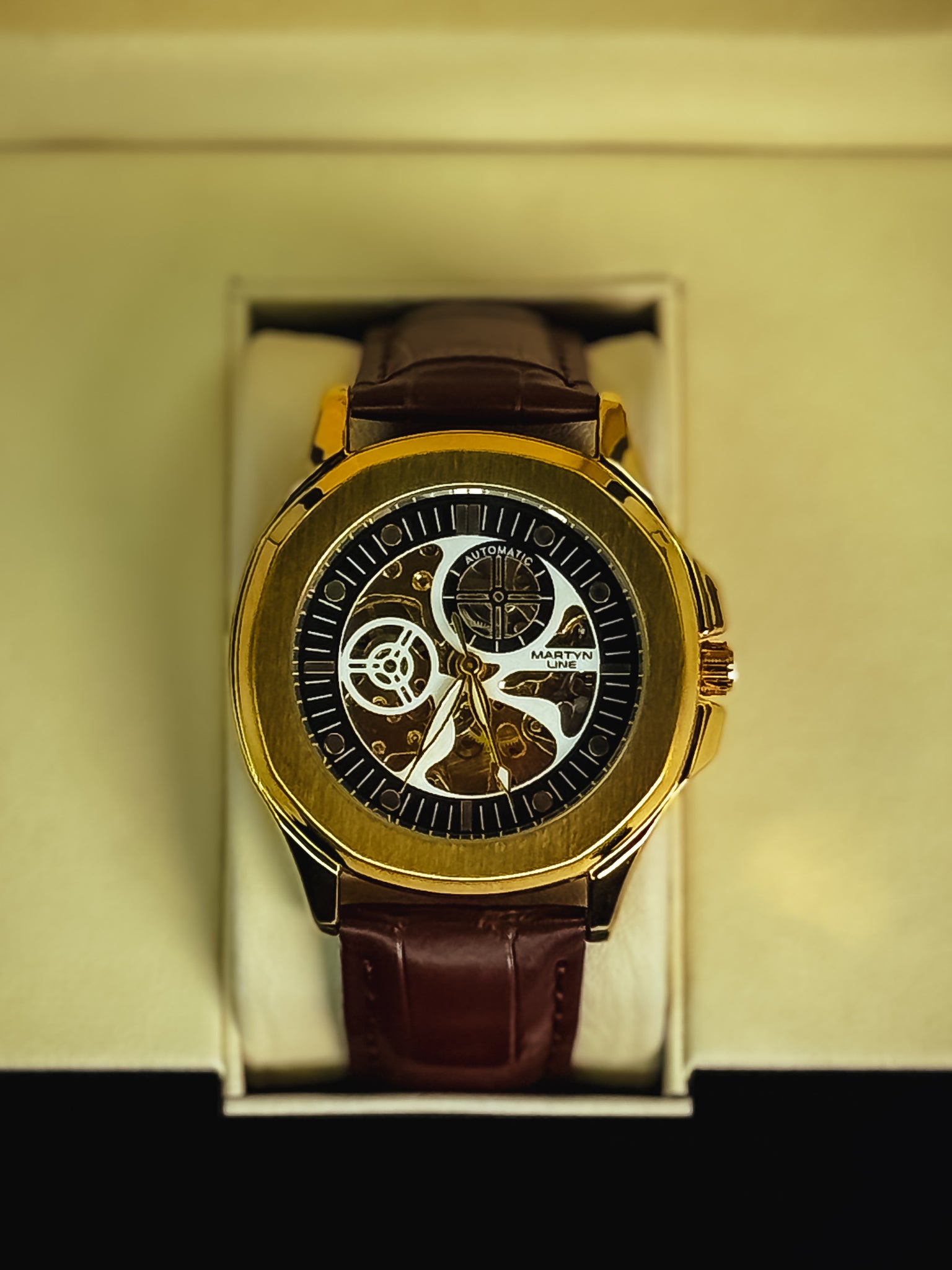 Magno Rounder Automatic Watch