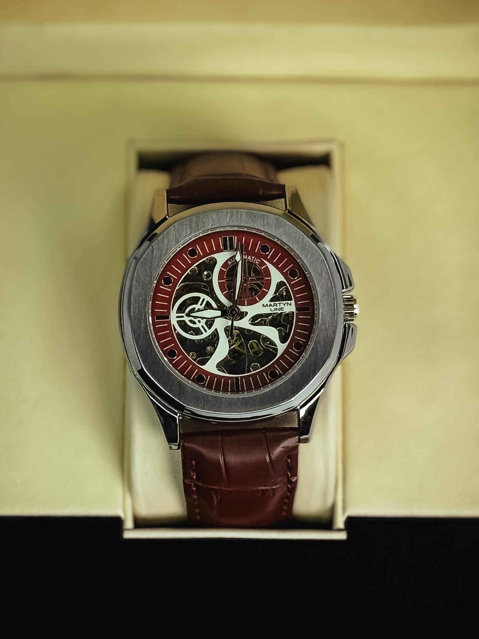 Magno Rounder Automatic Watch