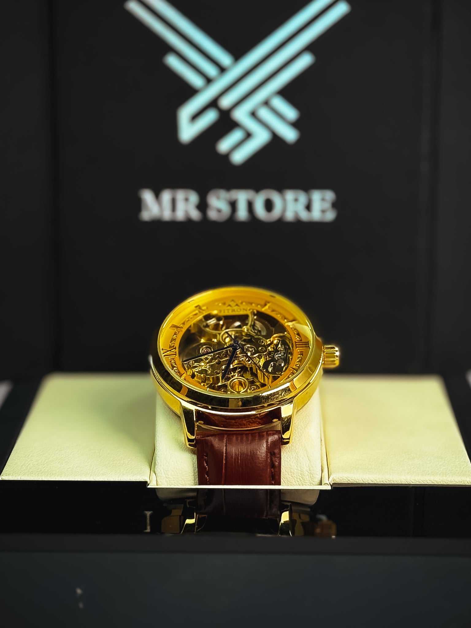 Fitro Leather Strap Watch