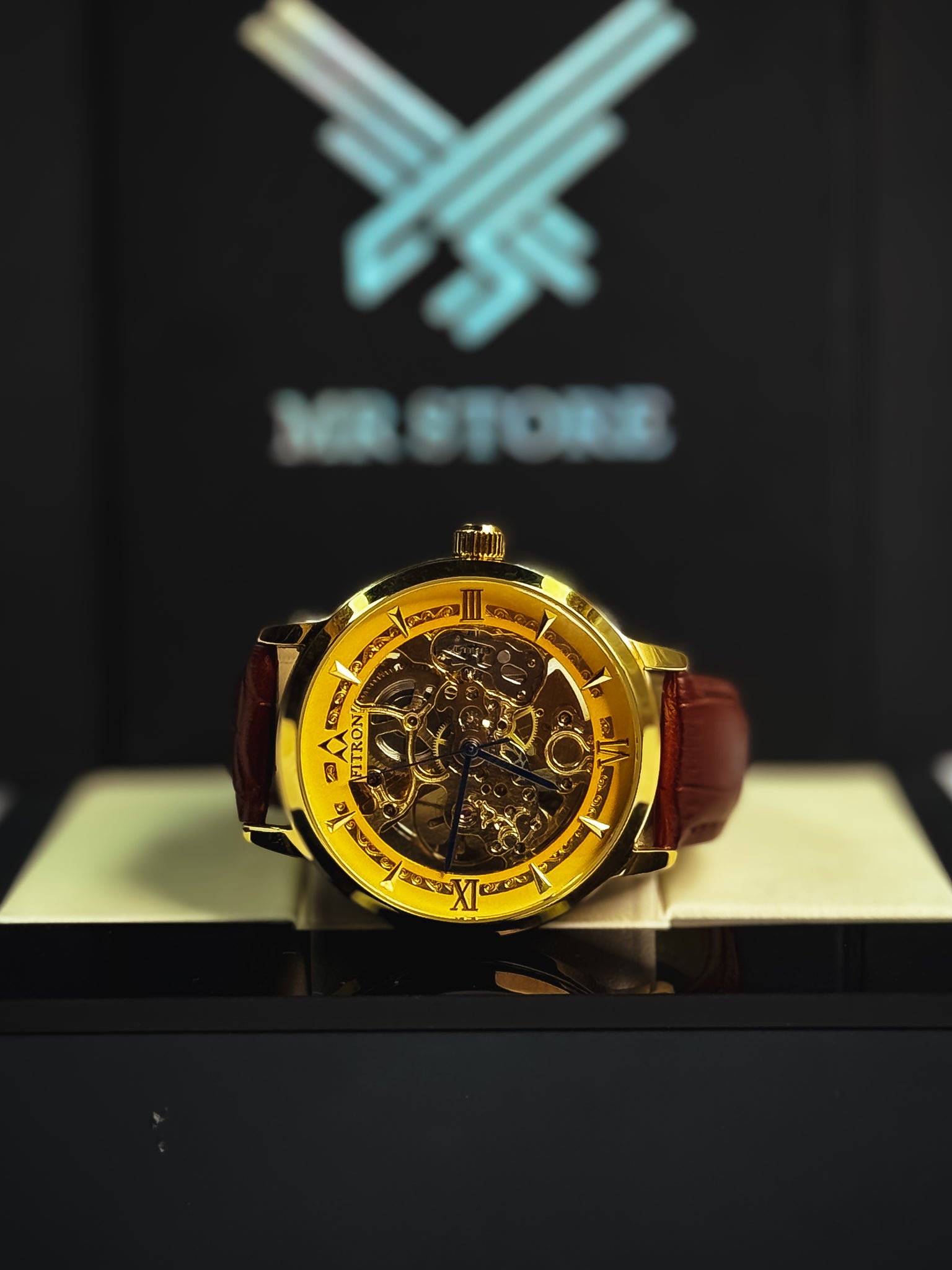 Fitro Leather Strap Watch