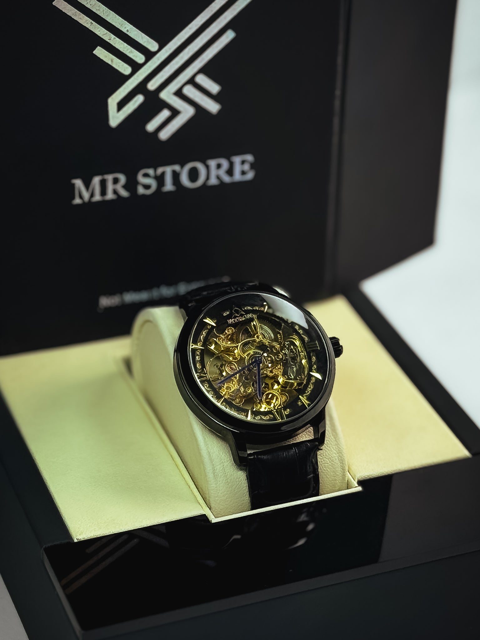 Fitro Leather Strap Watch