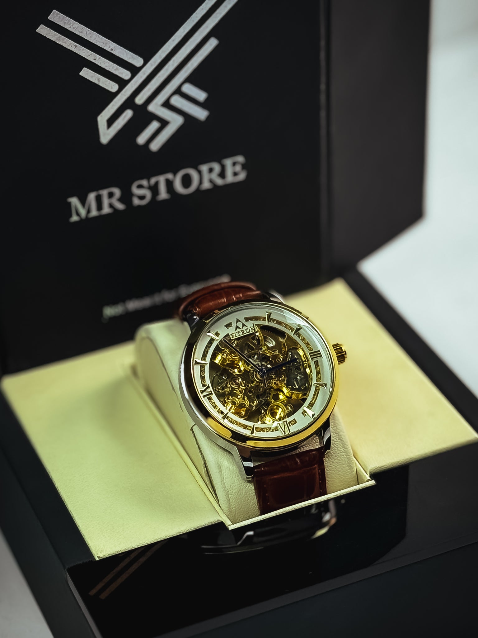 Fitro Leather Strap Watch