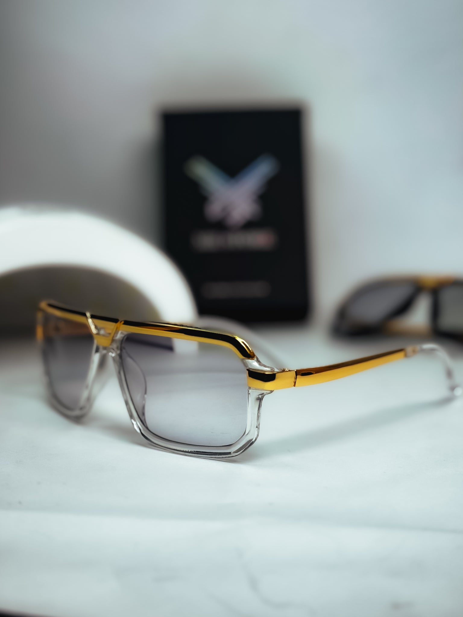 Intelligent Aura Shades