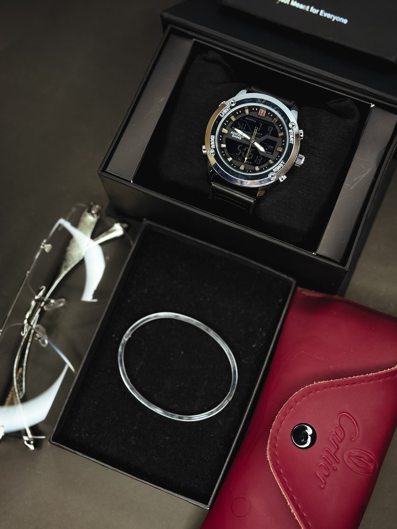 3 In 1 Deal 🔥 (  Watch, Glasses & Bracelet )