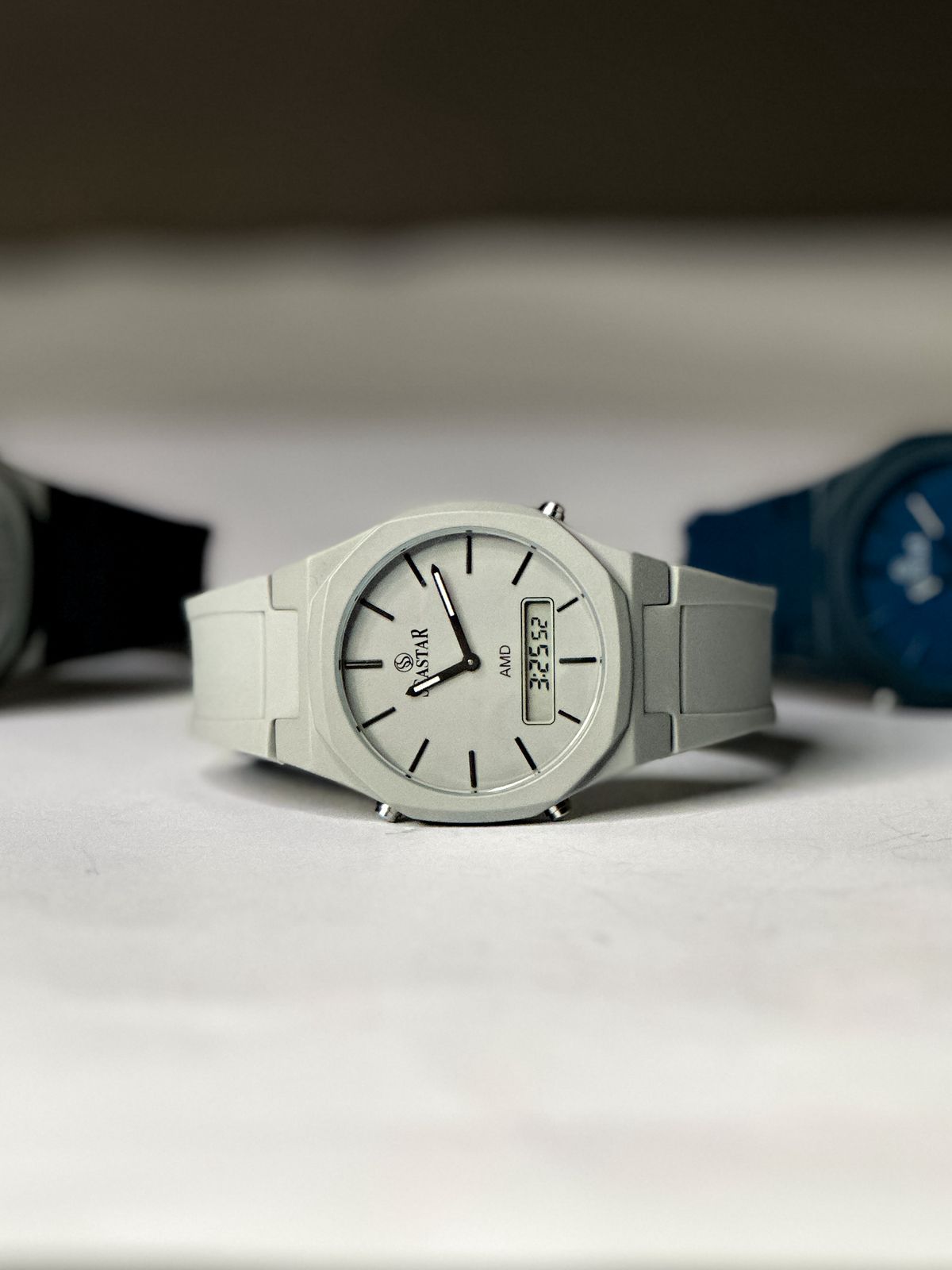 Magical Watch & 100% Waterproof