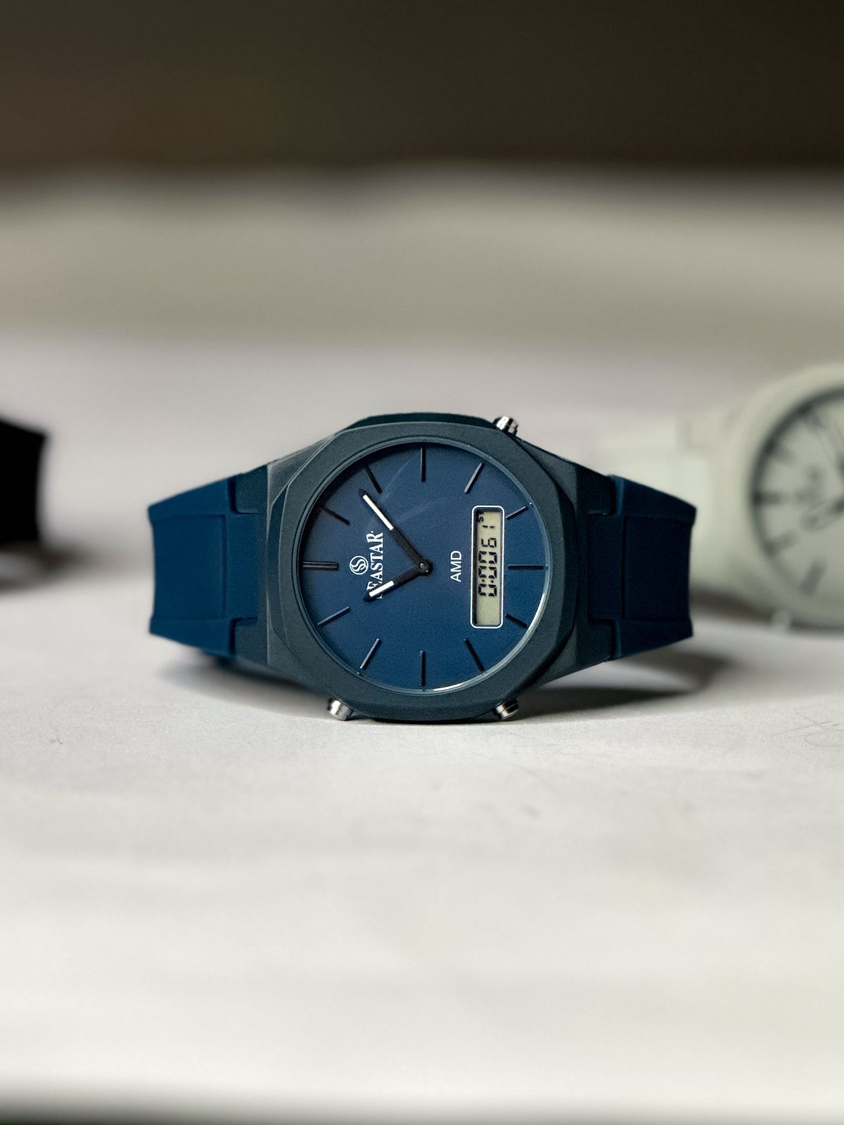 Magical Watch & 100% Waterproof